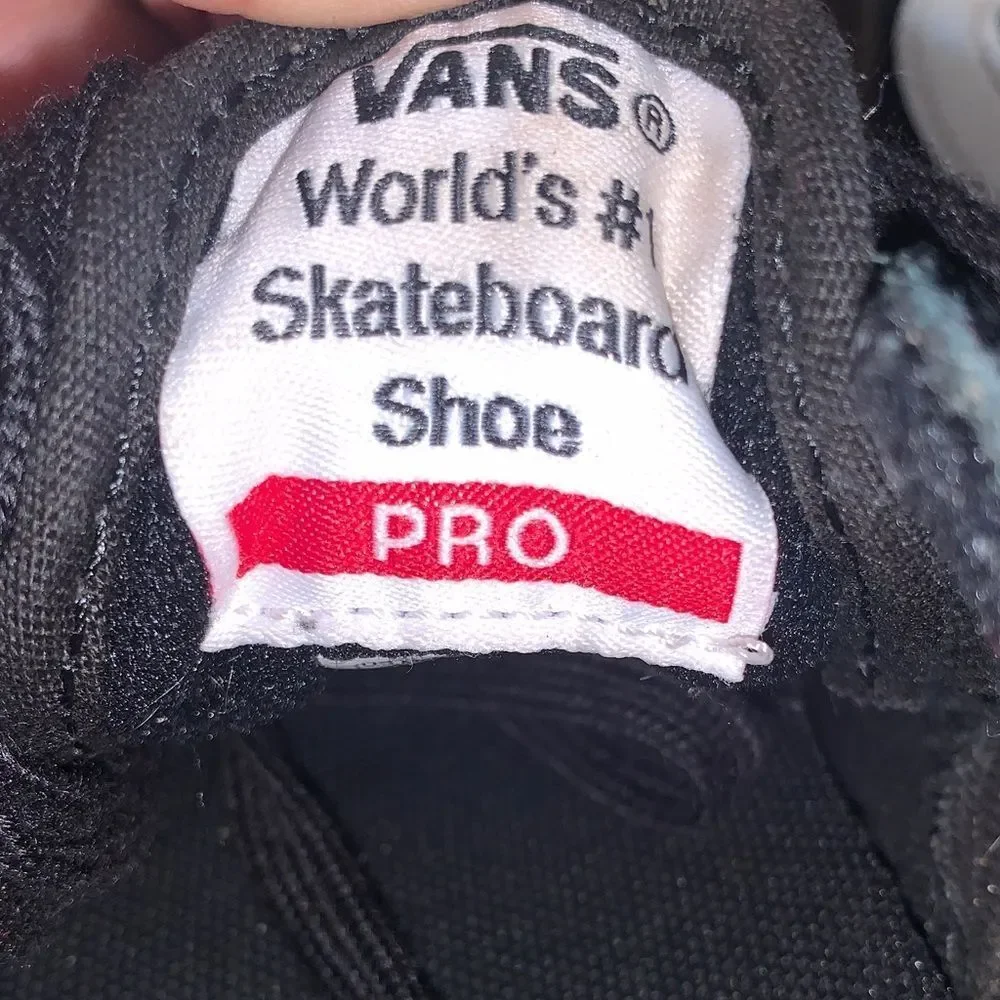 Vans Black and White skateboard Sneakers size 4